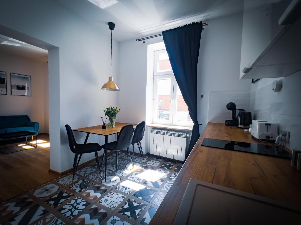 Nalu Black&White Apartment No 8 Katowice Bagian luar foto