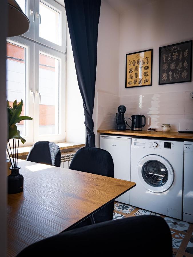 Nalu Black&White Apartment No 8 Katowice Bagian luar foto